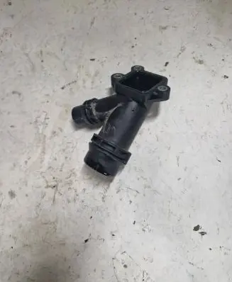 BMW 5 E39 Engine coolant pipe/hose 11122247744