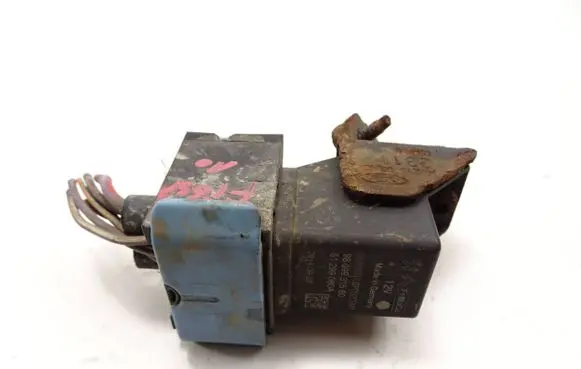 Ford Fiesta Glow plug pre-heat relay 9809931580 51299080A 20140903