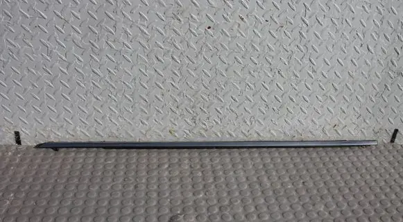 Mazda CX-30 Front door trim (molding) LISTWALPCX30 LISTWAZARNIAJACA