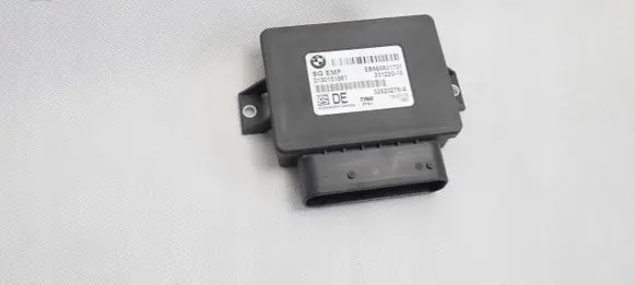 BMW 5 F10 F11 Hand brake control module 6858017