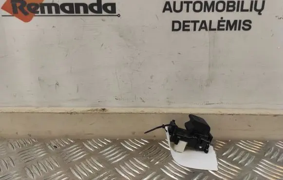 Toyota RAV 4 (XA40) Electric window control switch 19282915