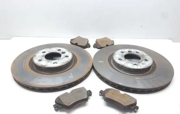 BMW 2 F46 Front brake disc