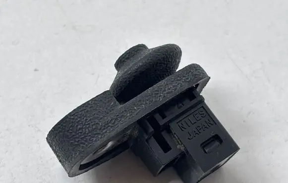 Nissan Qashqai Front door sensor 3215N