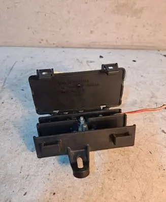 Audi A8 S8 D3 4E Battery relay fuse 4E0941824