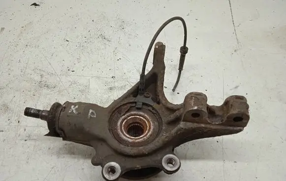 Citroen C4 I Picasso Front wheel hub 9655270080