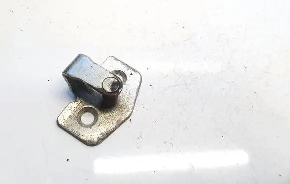 Opel Astra H Rear door lock loop/hook striker 76608