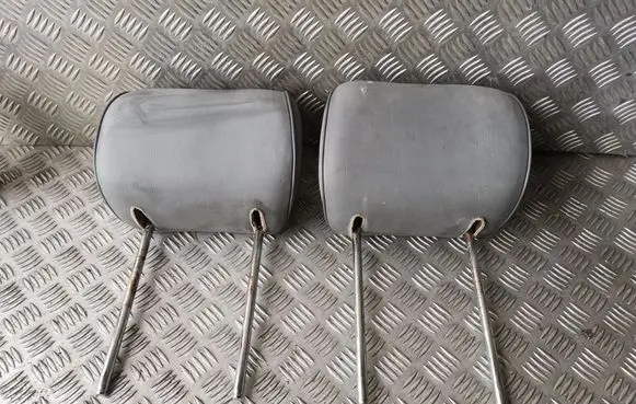 Mercedes-Benz E W210 Front seat headrest 