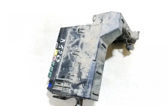 Nissan X-Trail T30 Fuse box set 24382au010
