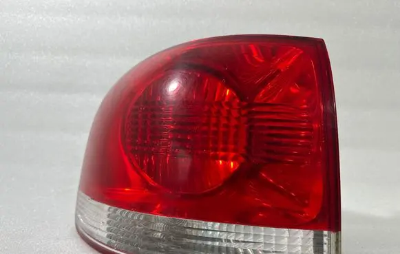Volkswagen Touareg I Rear/tail lights 7L6945095K