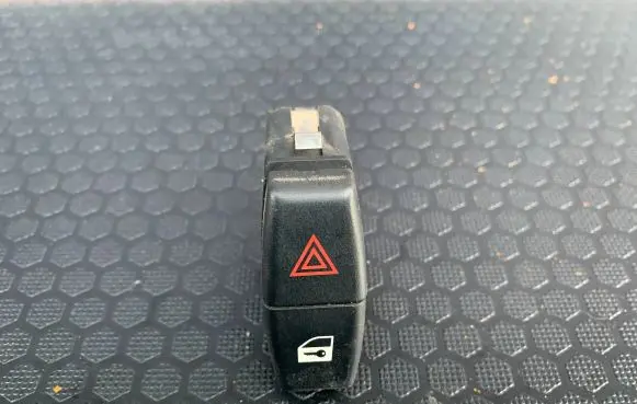 BMW X5 E70 Hazard light switch 6919506 61316919506