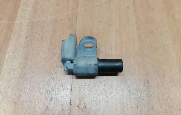 Camshaft position sensor