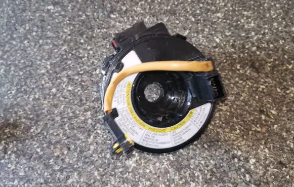 Suzuki Swift I Airbag slip ring squib (SRS ring)