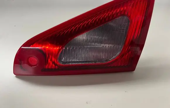 Mitsubishi Colt Tailgate rear/tail lights 8336A029 8336A042 S8336A029