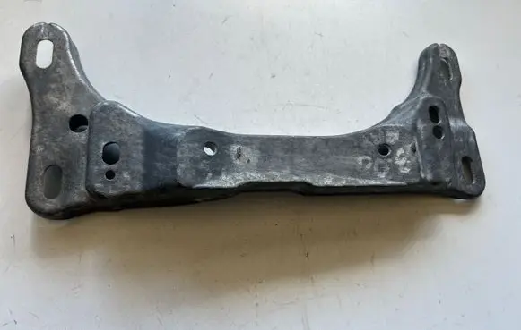 BMW 3 E46 Gearbox mounting bracket 1096931