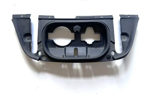 Nissan Leaf II (ZE1) Electric car charge socket cover 657305SA0B
