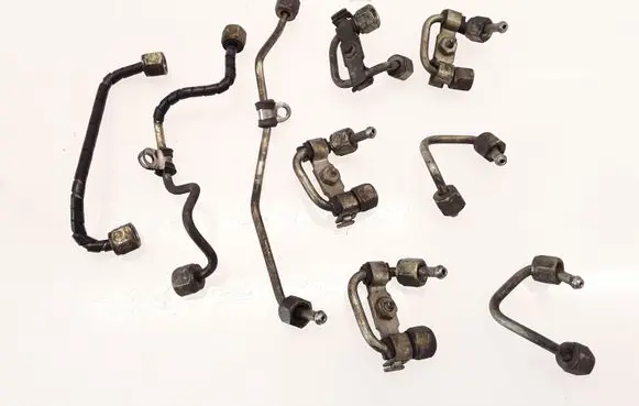 Citroen C6 Fuel injector supply line/pipe 