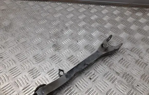 Cadillac CTS Rear control arm 23105024