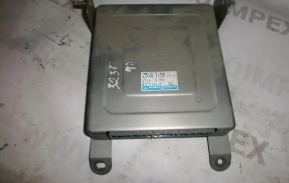 Mazda 323 F Engine control unit/module z51818881 E2T83481M