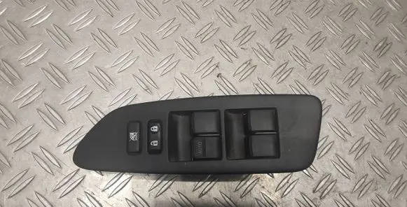 Toyota Auris 150 Electric window control switch 7423202550