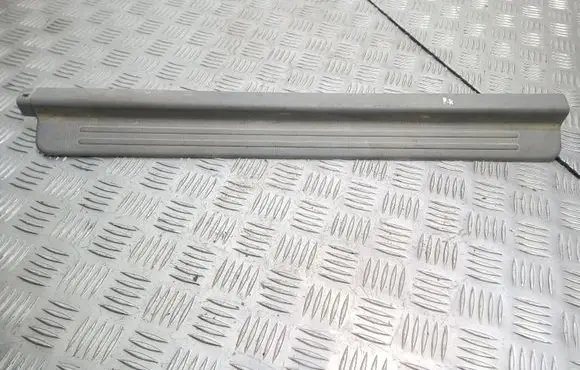 Subaru Forester SF Front sill trim cover