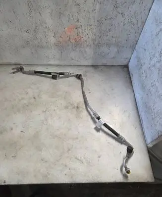 Mercedes-Benz Vito Viano W639 Air conditioning (A/C) pipe/hose A6398300115