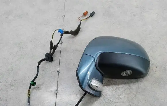 Citroen C4 Grand Picasso Front door electric wing mirror 96850509XT