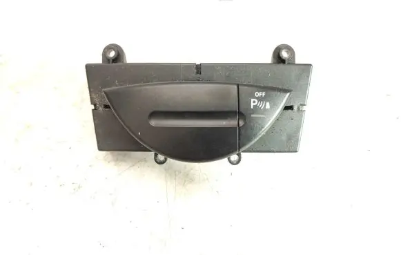 Mercedes-Benz CLS C219 Parking (PDC) sensor switch 2118216958 03751222