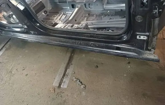 Volkswagen Golf Sportsvan Front quarter panel 