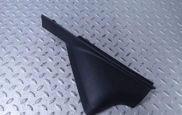 Dashboard side end trim