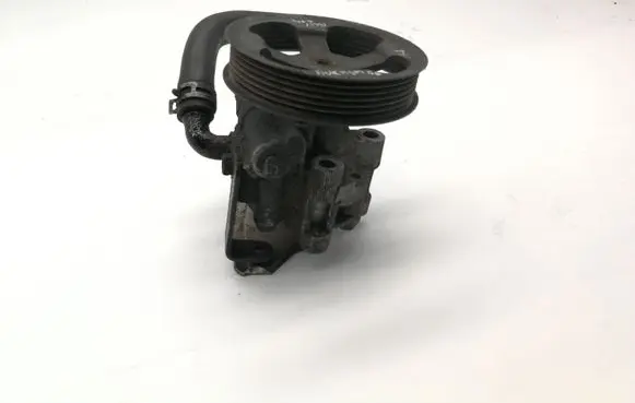 Toyota Avensis T250 Power steering pump 32100