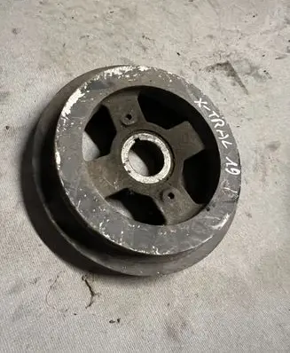 Nissan X-Trail T30 Crankshaft pulley