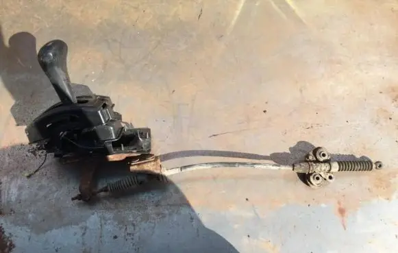 Subaru Legacy Gear shift cable linkage