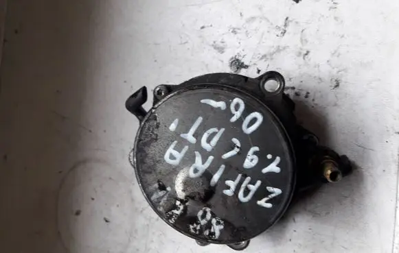 Opel Zafira B Vacuum pump
