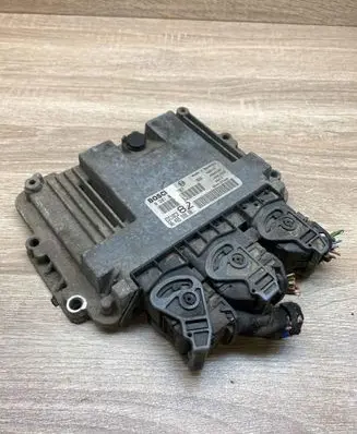 Peugeot 206 Engine control unit/module ECU 9646559980 WithPlug