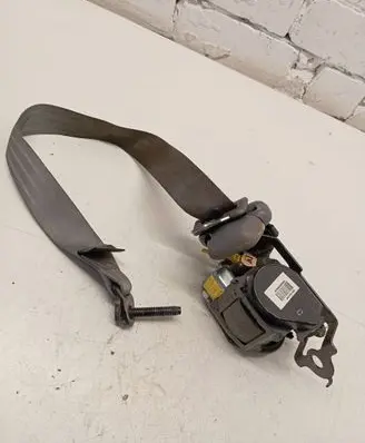 KIA Carens I Front seatbelt 045279