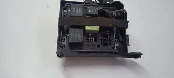 Volkswagen Touareg II Fuse module 7P0937149