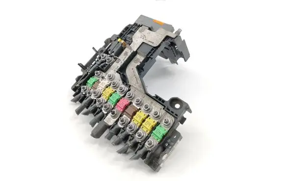 Peugeot 508 Fuse module 9665878080