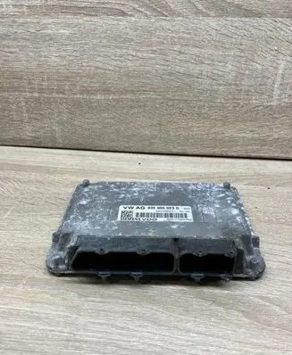Volkswagen Polo V 6R Engine control unit/module 03E906023D 5WP4050204