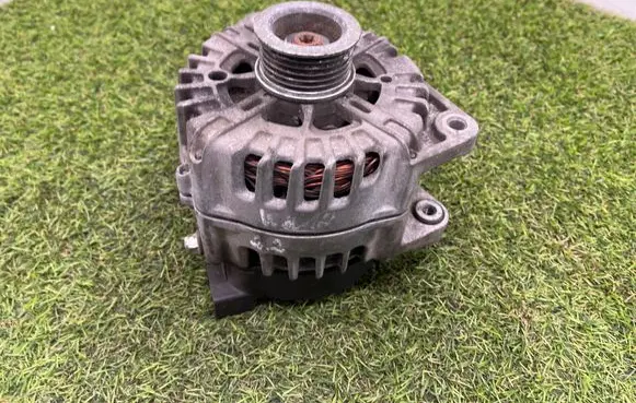 Mercedes-Benz E W212 Generator/alternator A0009062922