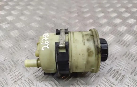 Brake fluid reservoir