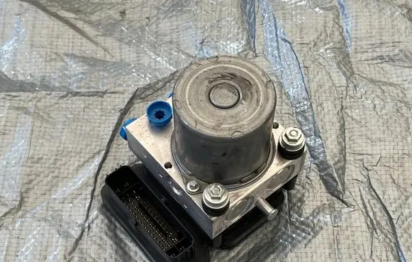 Mercedes-Benz A W177 ABS Pump A1779006714 A1779022522