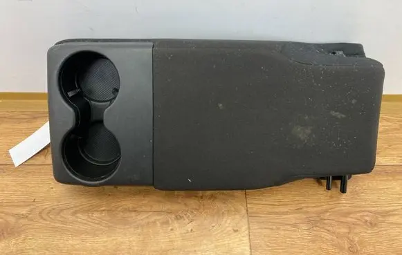 Dodge Charger Rear seat armrest PODLOTYLCHARG