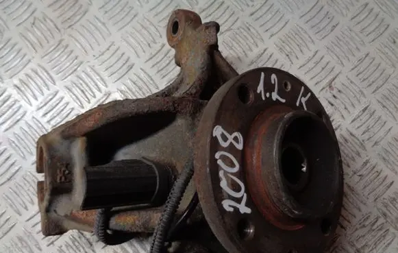 Peugeot 2008 I Front wheel hub