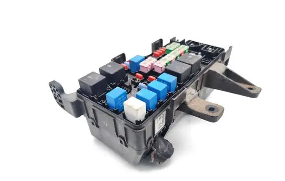 Hyundai H-1, Starex, Satellite Fuse module 91203-4H670 8X18J04