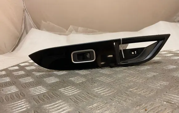 Mitsubishi Outlander Front door window switch trim 7221C853ZZ