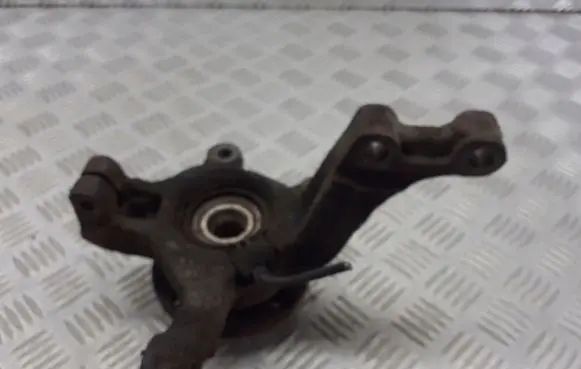 Dacia Sandero Front wheel hub spindle knuckle
