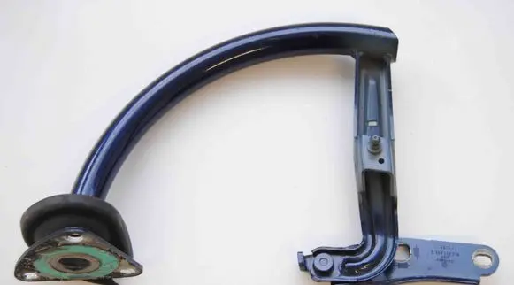 Volkswagen PASSAT B6 Tailgate/trunk/boot hinge 3C5827302A