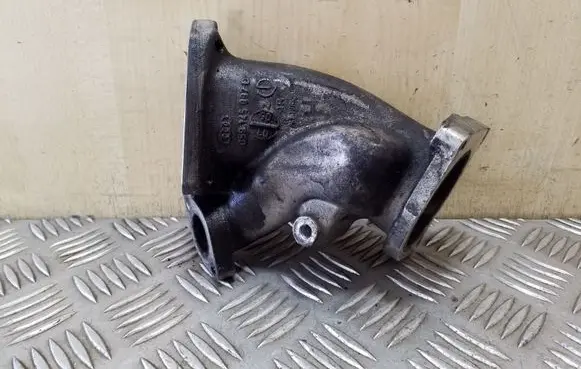 Volkswagen Touareg I Other engine bay part 059145997D