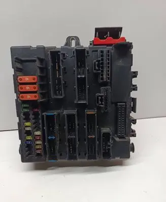Opel Signum Fuse module 13112914 00098178 519049027