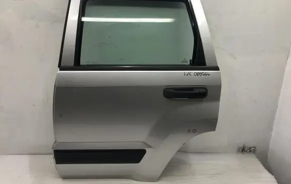 Jeep Grand Cherokee (WK) Rear door